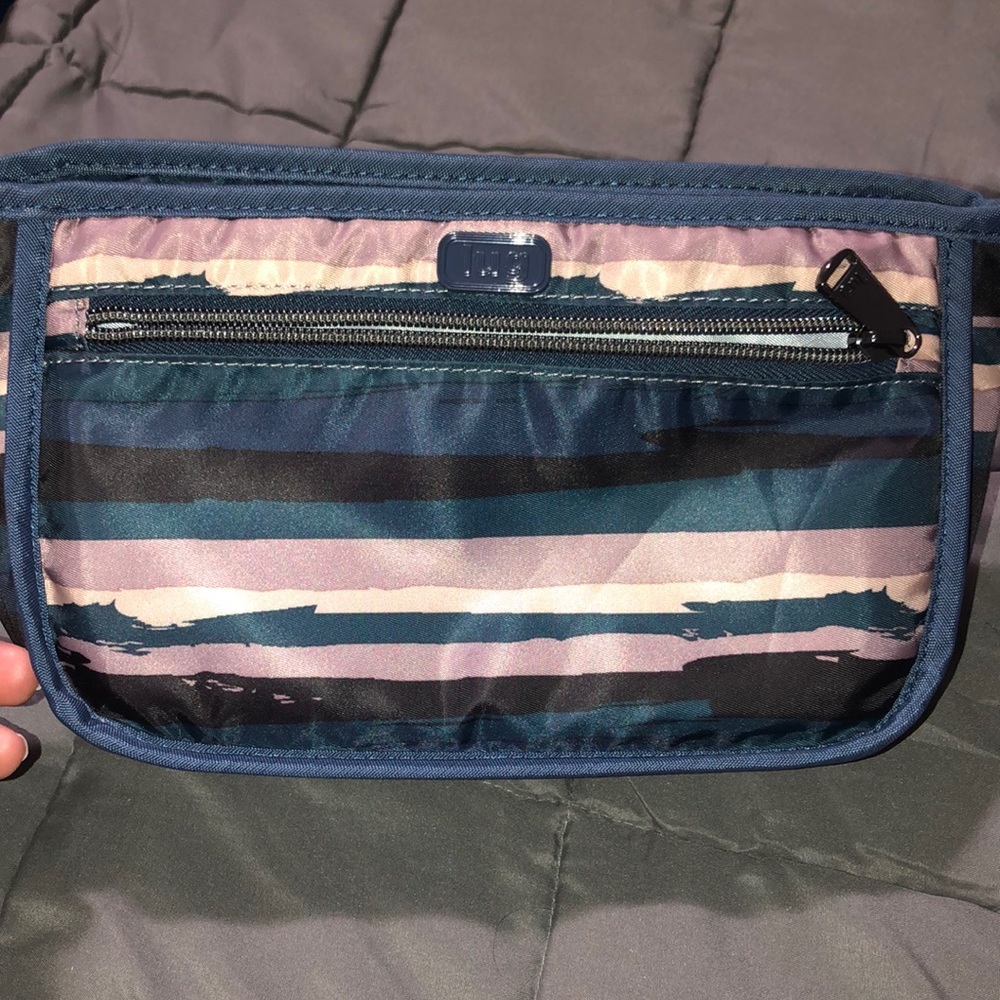 Lug parasail cosmetic bag. Brand new without tags.